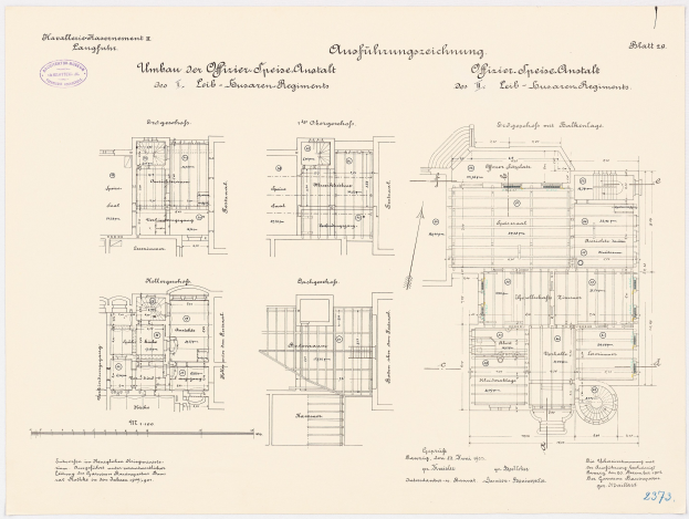 Schwarz-weißer architektonischer Grundriss des ehemaligen Bundeskanzleramts mit detaillierter Raumaufteilung, Korridoren und Anmerkungen.