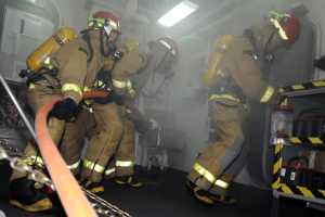 Ratingen: Brand auf der A3 mit schwerverletztem Person in einem Elektrofahrzeug