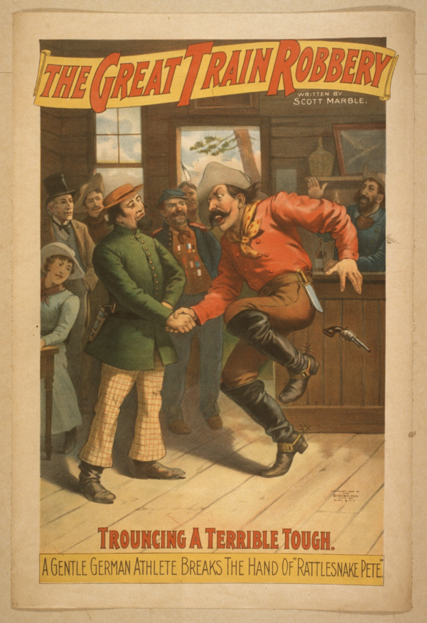 Ein Plakat, das eine Gruppe von Menschen auf einem Boden zeigt, einer hält eine Waffe, mit Text oben und unten: "Der große Zugraub - Trouching a Terrible Tough".