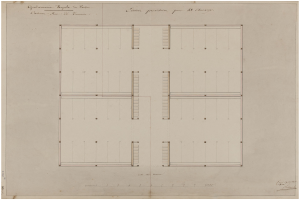 Schwarz-weiß-Zeichnung eines 18. Jahrhundert-Erdgeschossplans mit zahlreichen Fenstern und handgeschriebenen Anmerkungen auf altem Papier.
